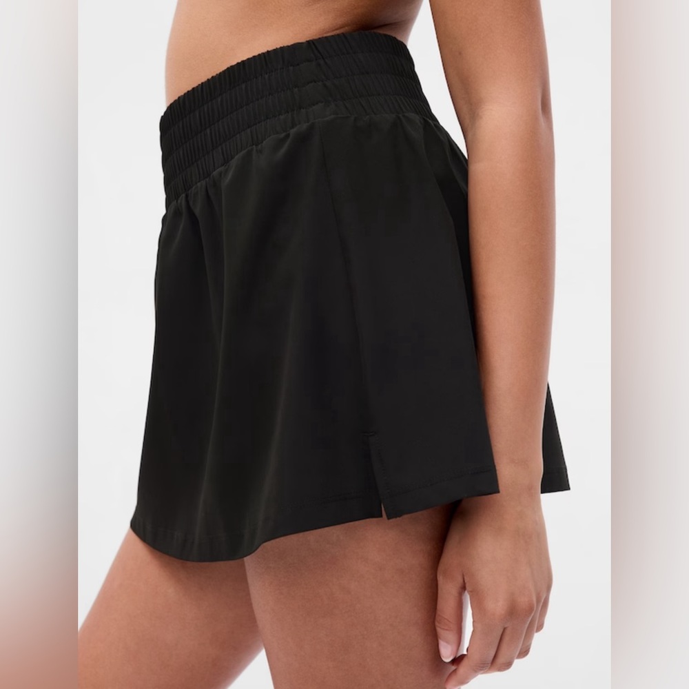GapFit High Rise Runaround Skort